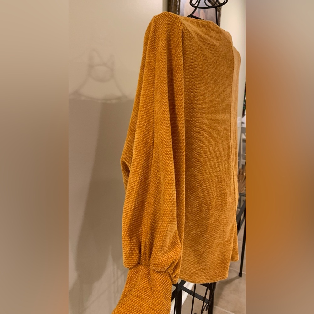 Sweater - Picture 3 of 3
